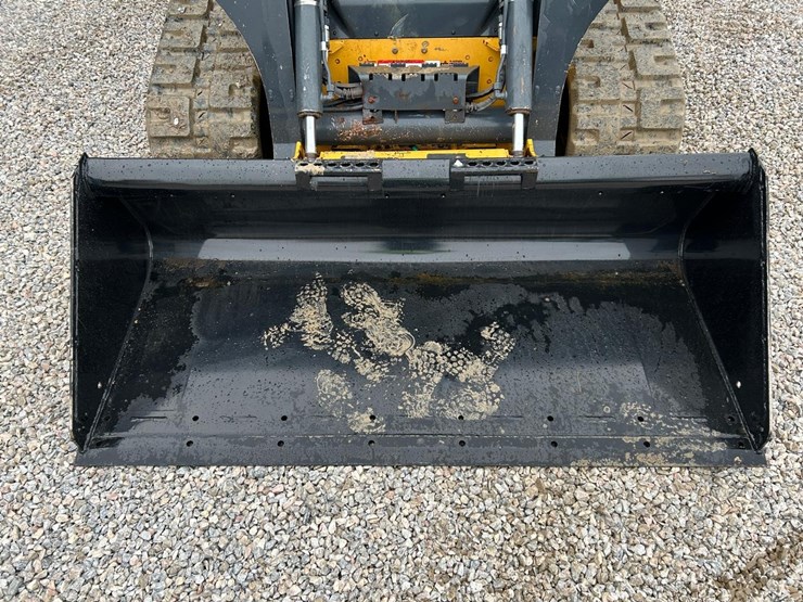 2020-deere-325g-image-9