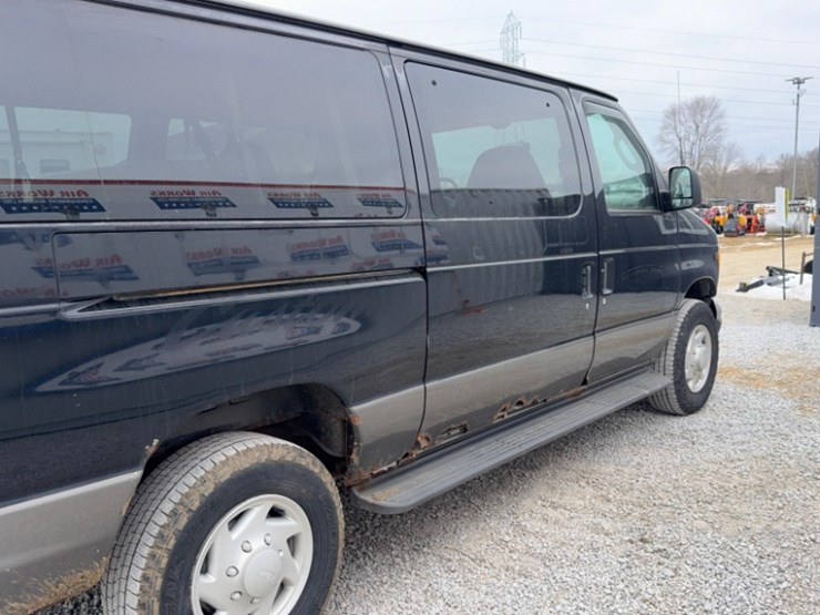 2003-ford-e350-image-8