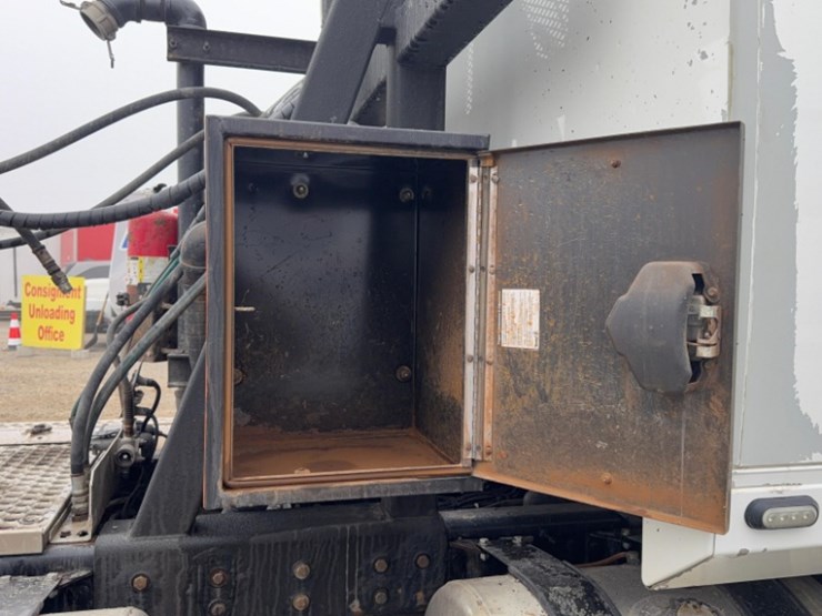 2015-western-star-4900sb-image-9