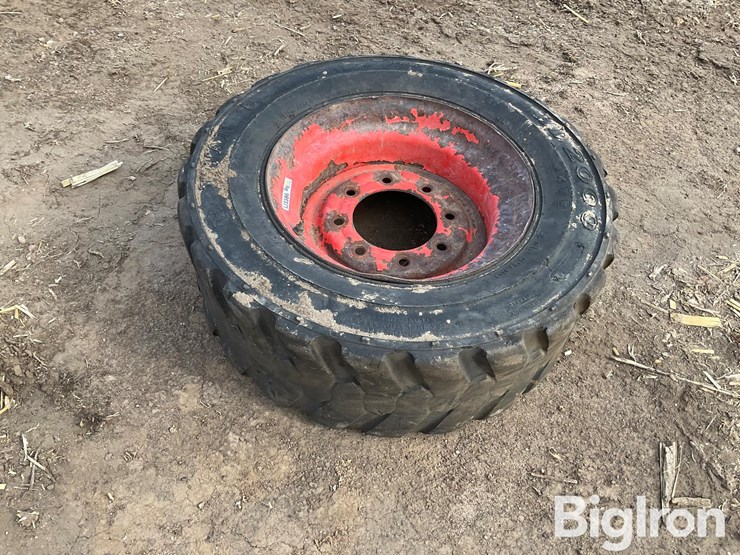 skid-steer-tire-&-rim-image-6
