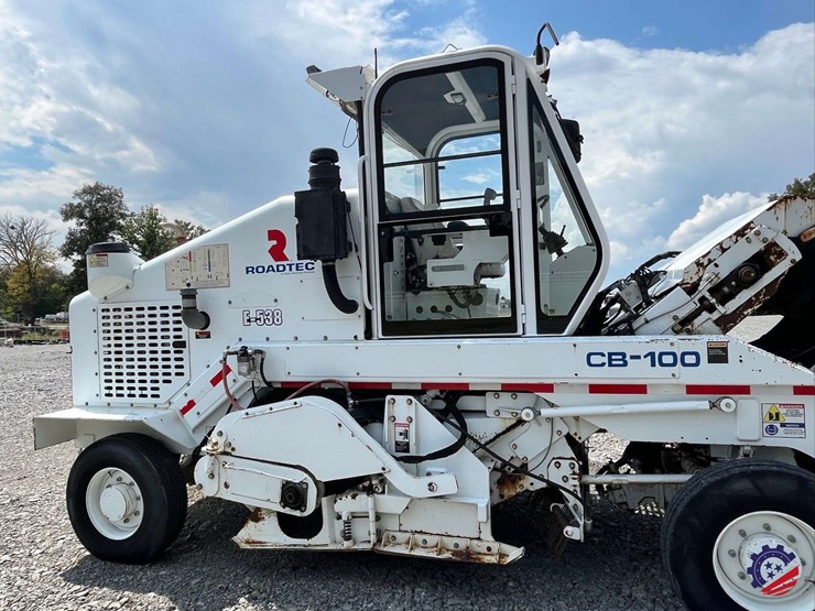 roadtec-cb100-sweeper-conveyor-image-37