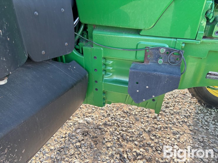 2012-john-deere-8235r-image-16