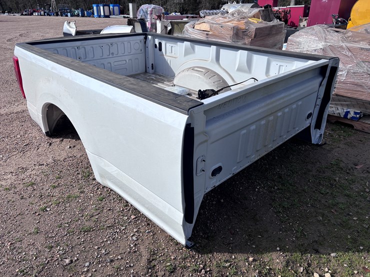 2023-ford-250-image-2