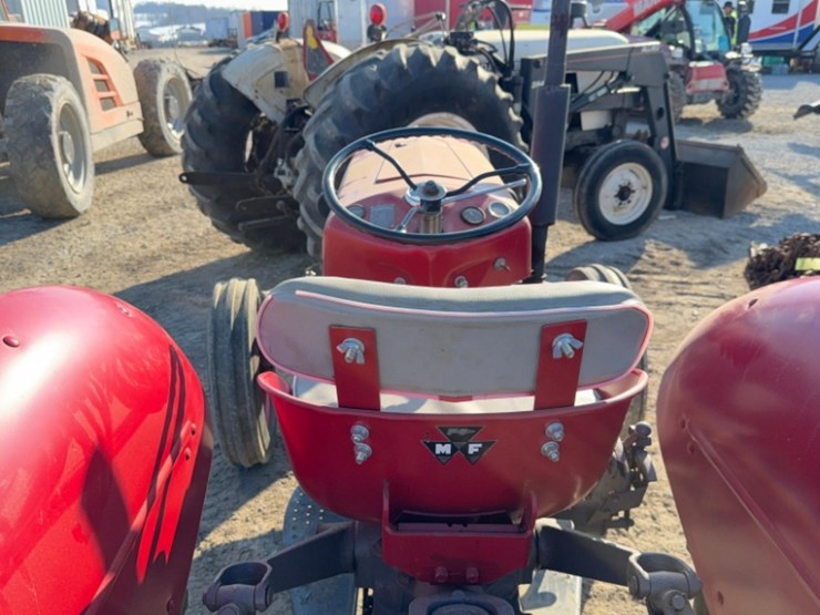 massey-ferguson-35-image-17