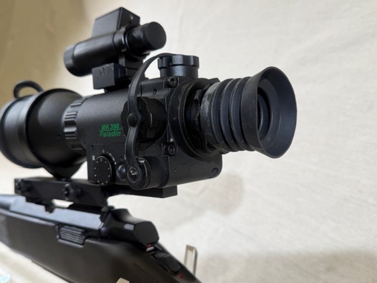 #215-•-browning-a-bolt-rifle-image-16