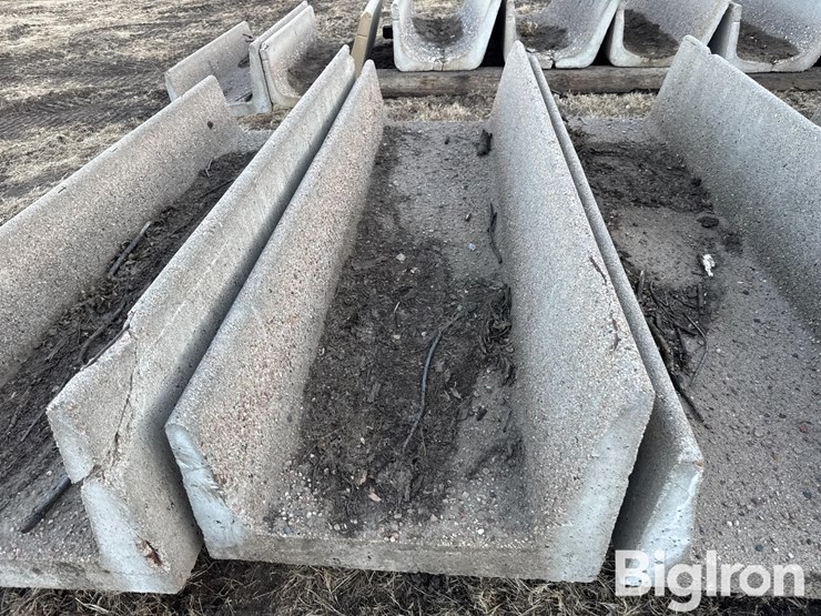 8'-concrete-feed-bunks-image-14
