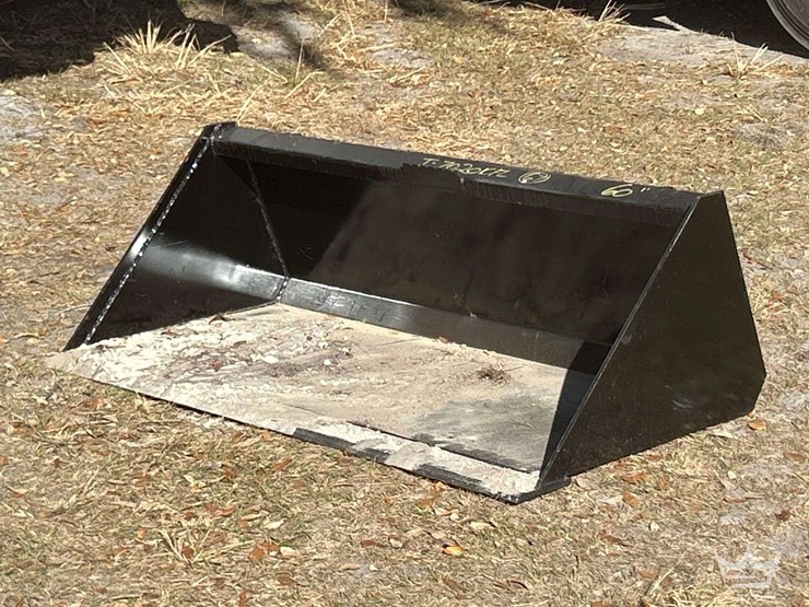 2025-swict-60in.-bucket-skid-steer-attachment-image-1