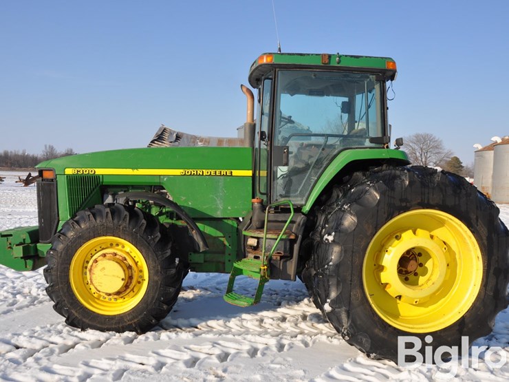 john-deere-8300-image-8