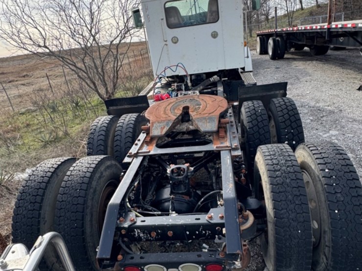 2009-kenworth-t800-image-4