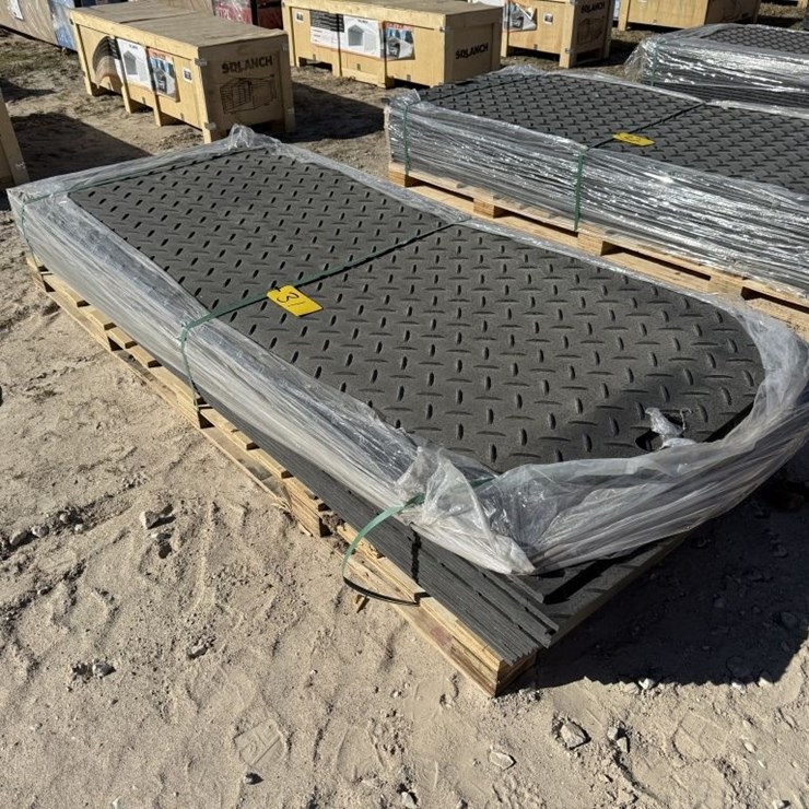 15 RUBBER MATS 94IN X 40IN