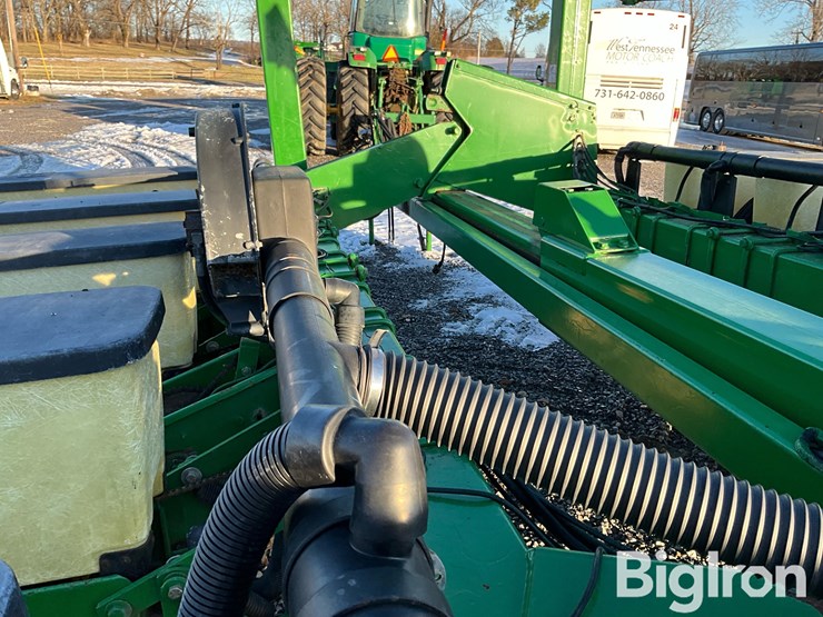 john-deere-7200-image-16