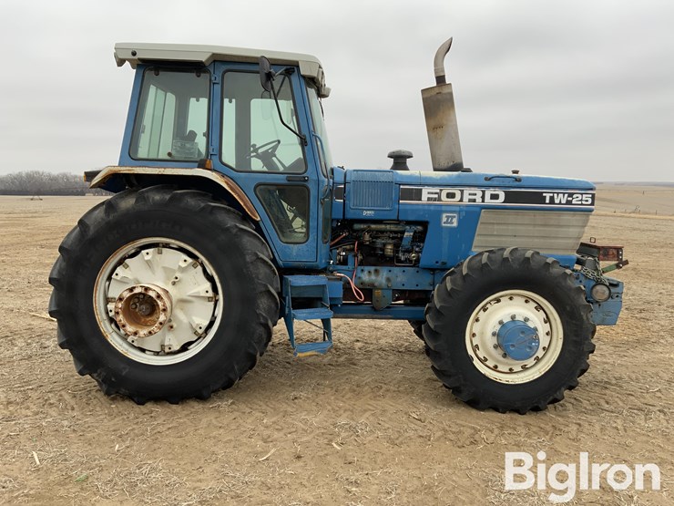 ford-tractor-image-4