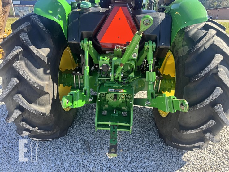 2022-john-deere-5065e-image-10