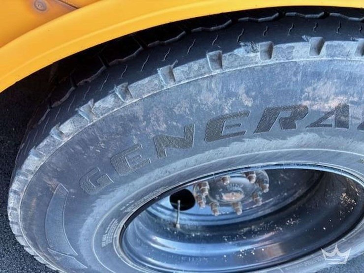 2007-freightliner-b2-image-18