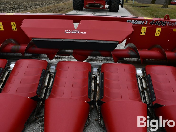2014-case-ih-4406-image-10