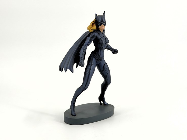 #1057-•-batman-and-robin-batgirl-figurine-image-8