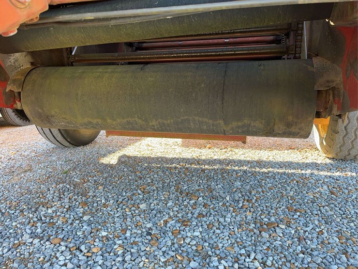 new-holland-855-image-5