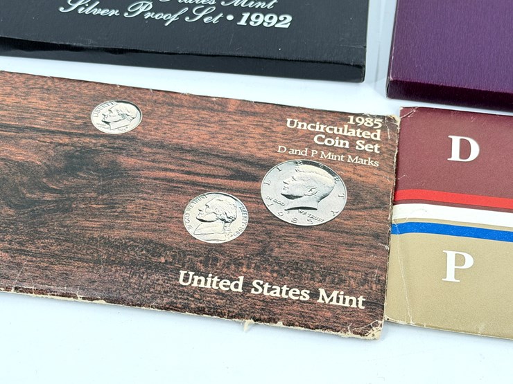 #24350-•-miscellaneous-coin-sets-image-3