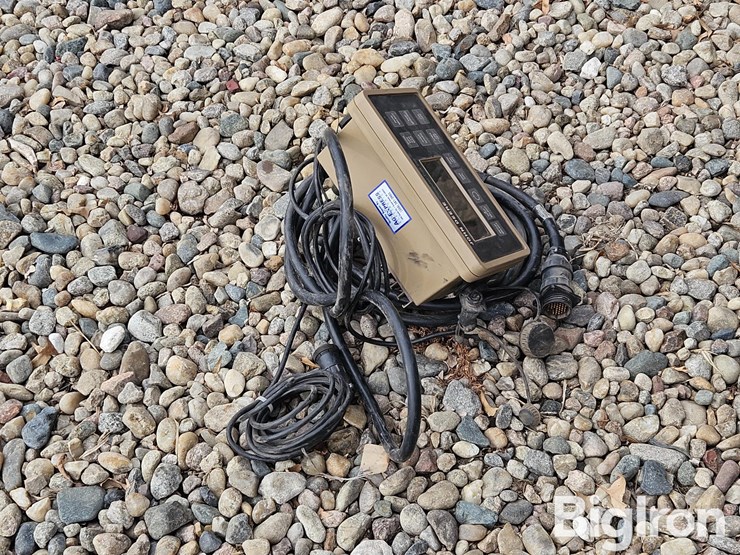 john-deere-computer-trak-250-monitor-image-3