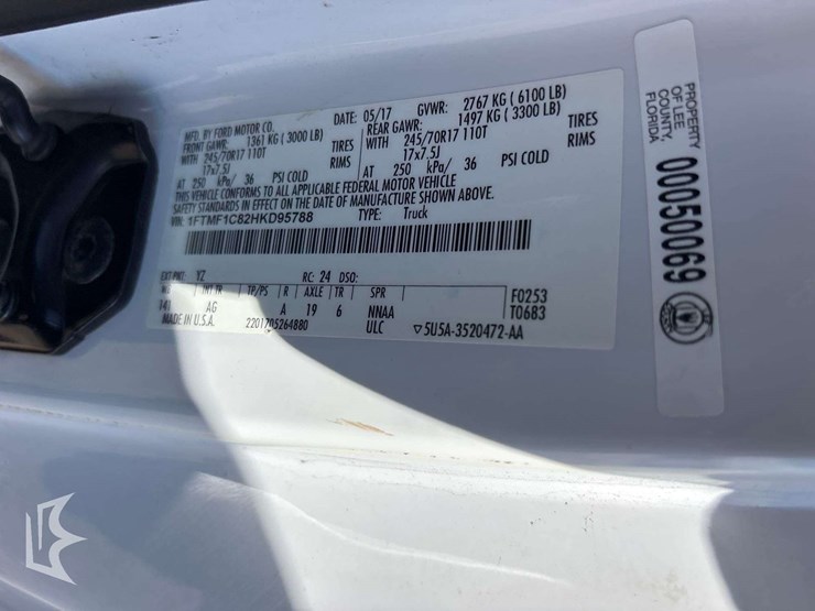 2017-ford-f150-image-5