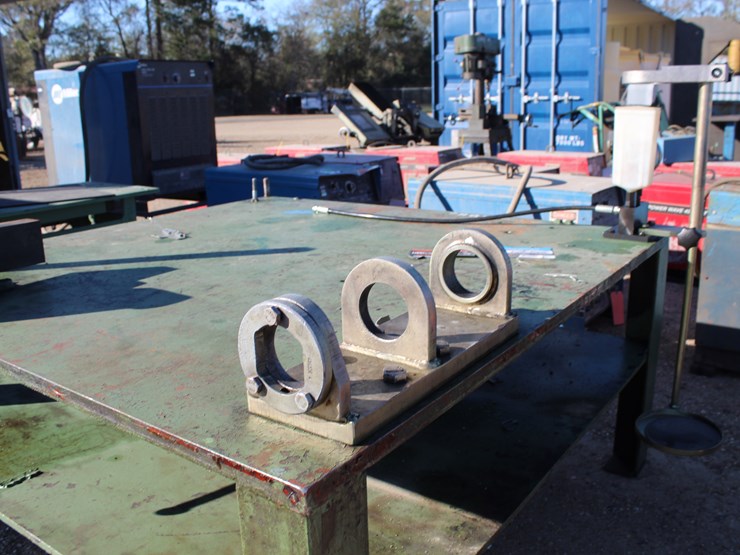 #3491-•-steel-work-table-with-vise,-pressure-gauge-image-4