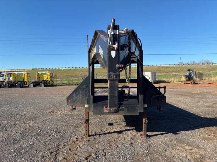 2015-gooseneck-32-image-2