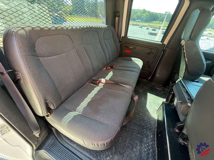 2007-gmc-c5500-flatbed-truck-image-55