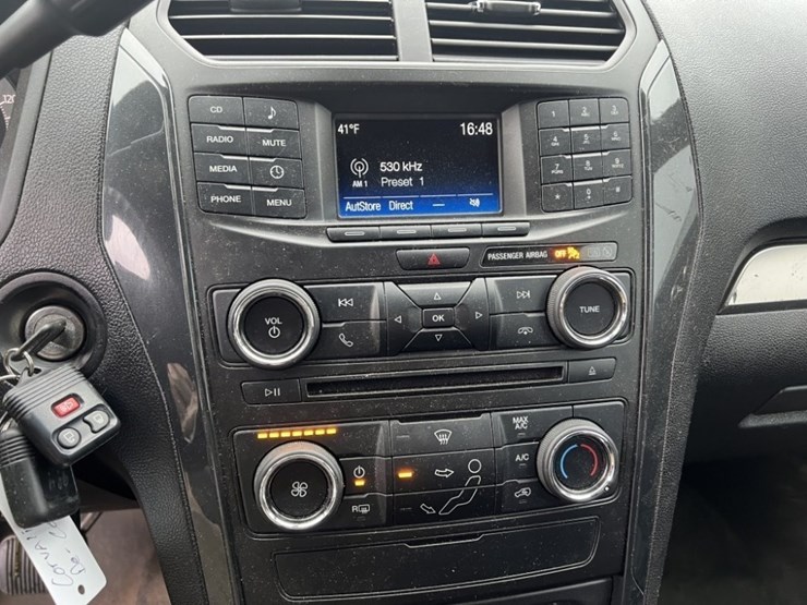 2018-ford-explorer-image-31