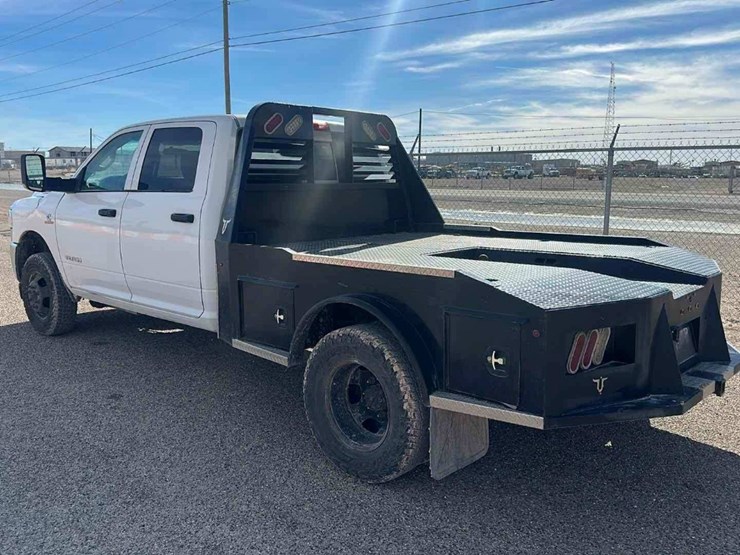 2022-dodge-ram-3500-image-7