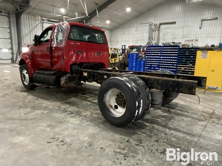 2012-ford-f750-xlt-image-7