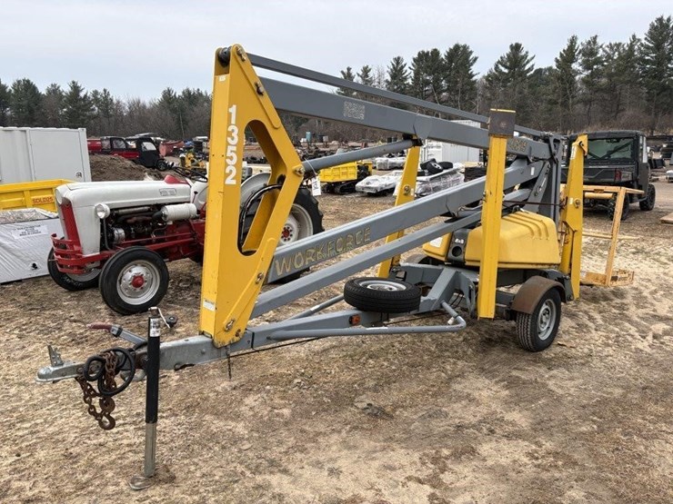 work-force-xlb-4319-pull-style-man-lift-image-1