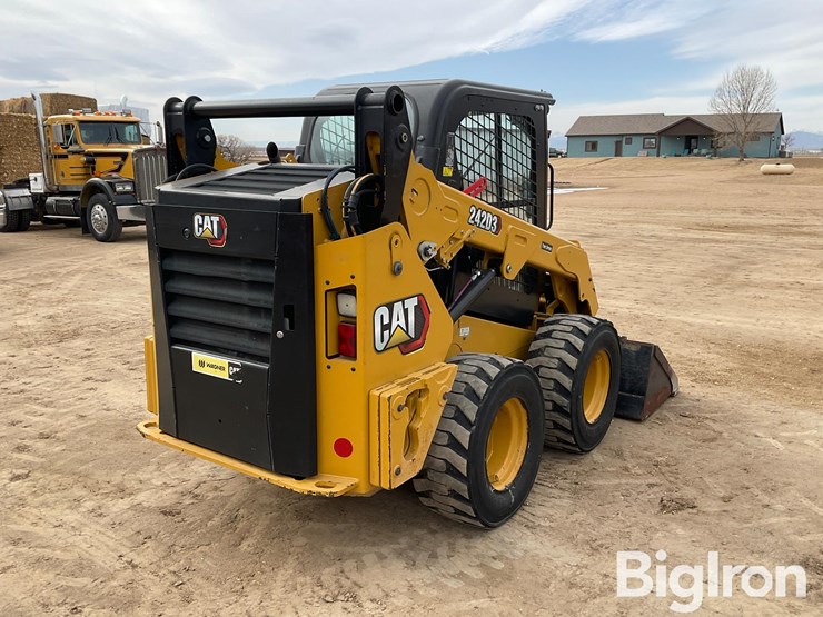 2022-caterpillar-242d3-image-5