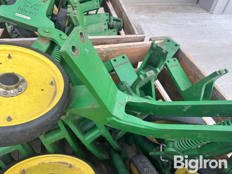 john-deere-1775nt-image-13