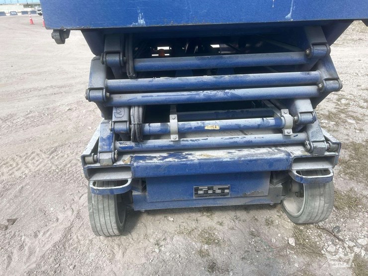 2005-jlg-2646e2-image-5