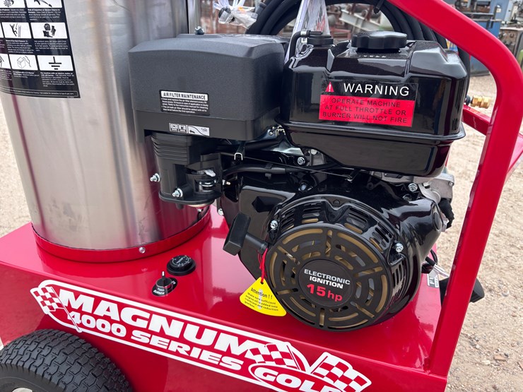 #2765-•-magnum-4000-series-gold-pressure-washer-image-3