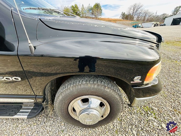 2004-dodge-ram-3500-image-37