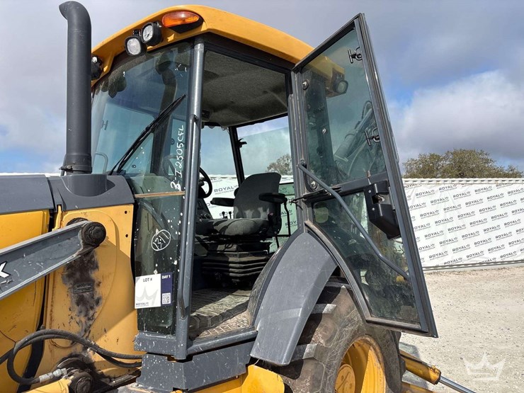 2015-deere-310sl-image-21