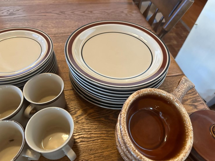 dishware-set-image-7