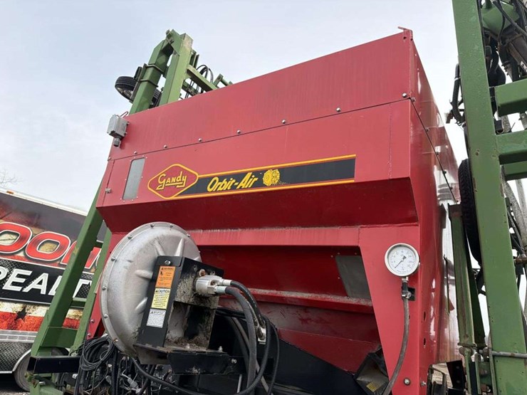 60ft-cover-crop-seeder-image-11