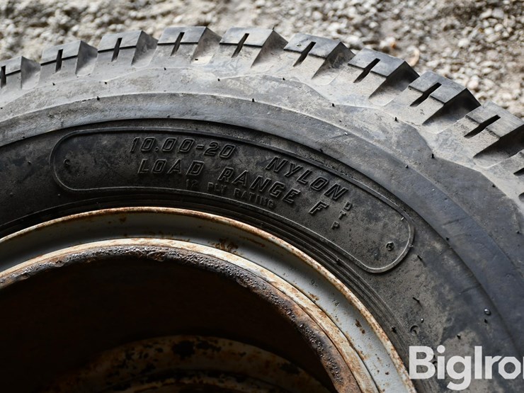 pallet-of-tires-image-16