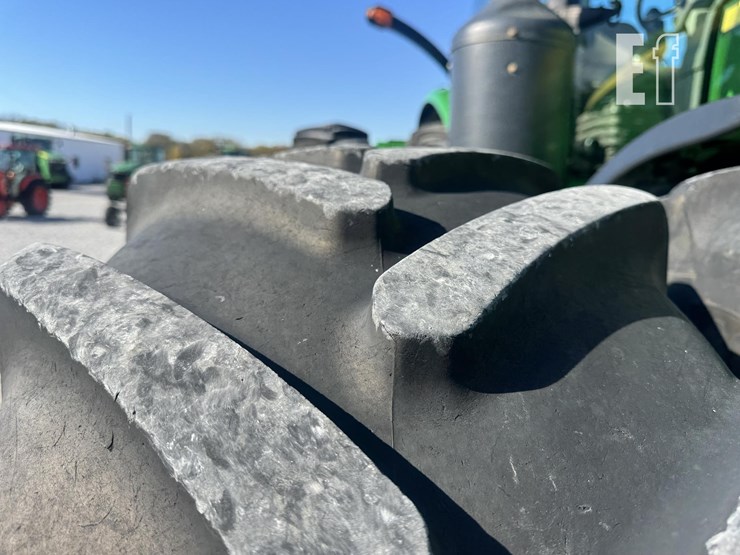 2013-john-deere-8310r-image-5