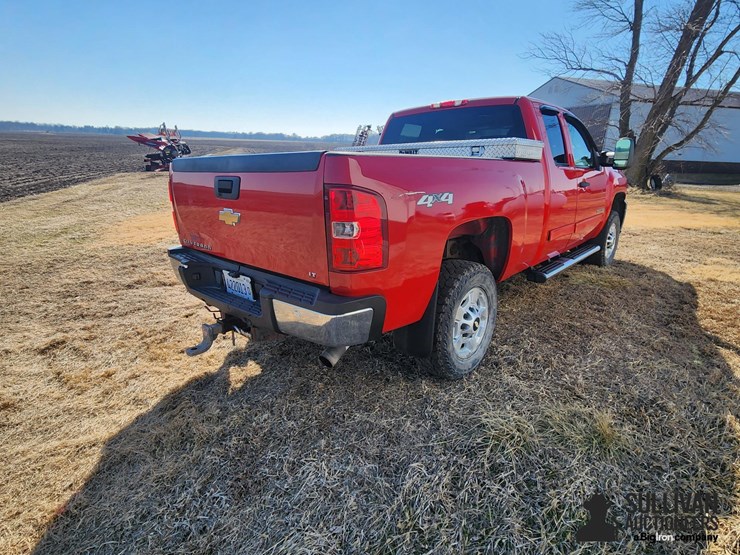 2011-chevrolet-silverado-2500-image-5