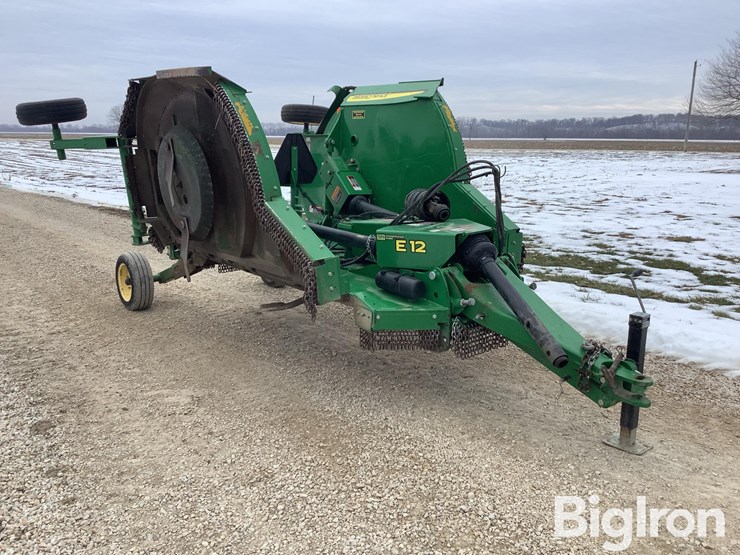 2020-john-deere-e12-image-3