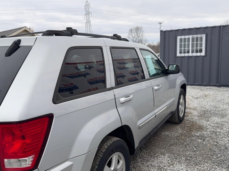 2010-jeep-grand-cherokee-image-7