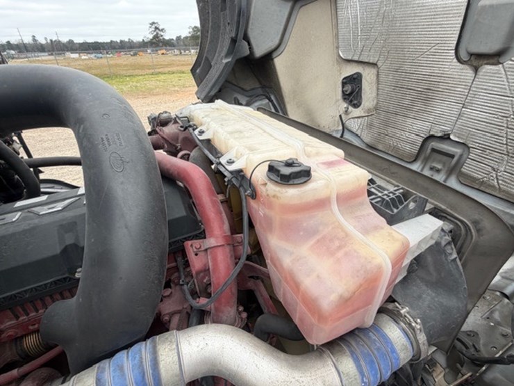 #227-•-2020-mack-anthem-image-103