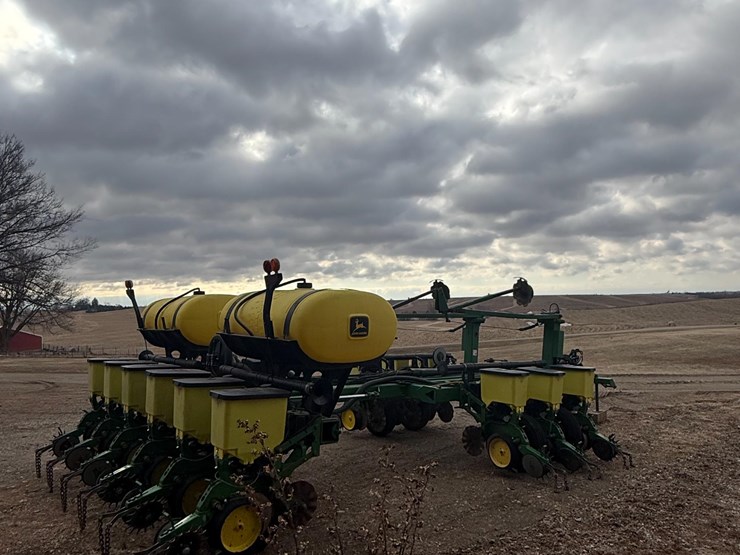 john-deere-7200-image-5