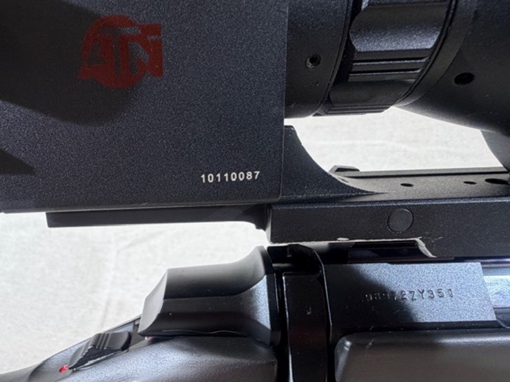 #215-•-browning-a-bolt-rifle-image-34