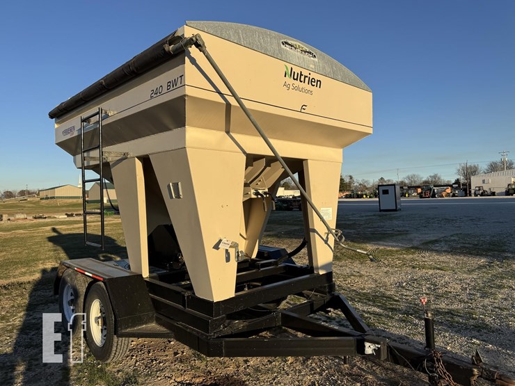 240-friesen-240-image-3