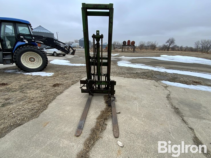 3-pt-forklift-image-2