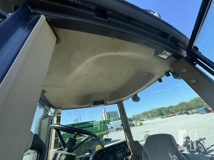 2009-john-deere-8330-image-15